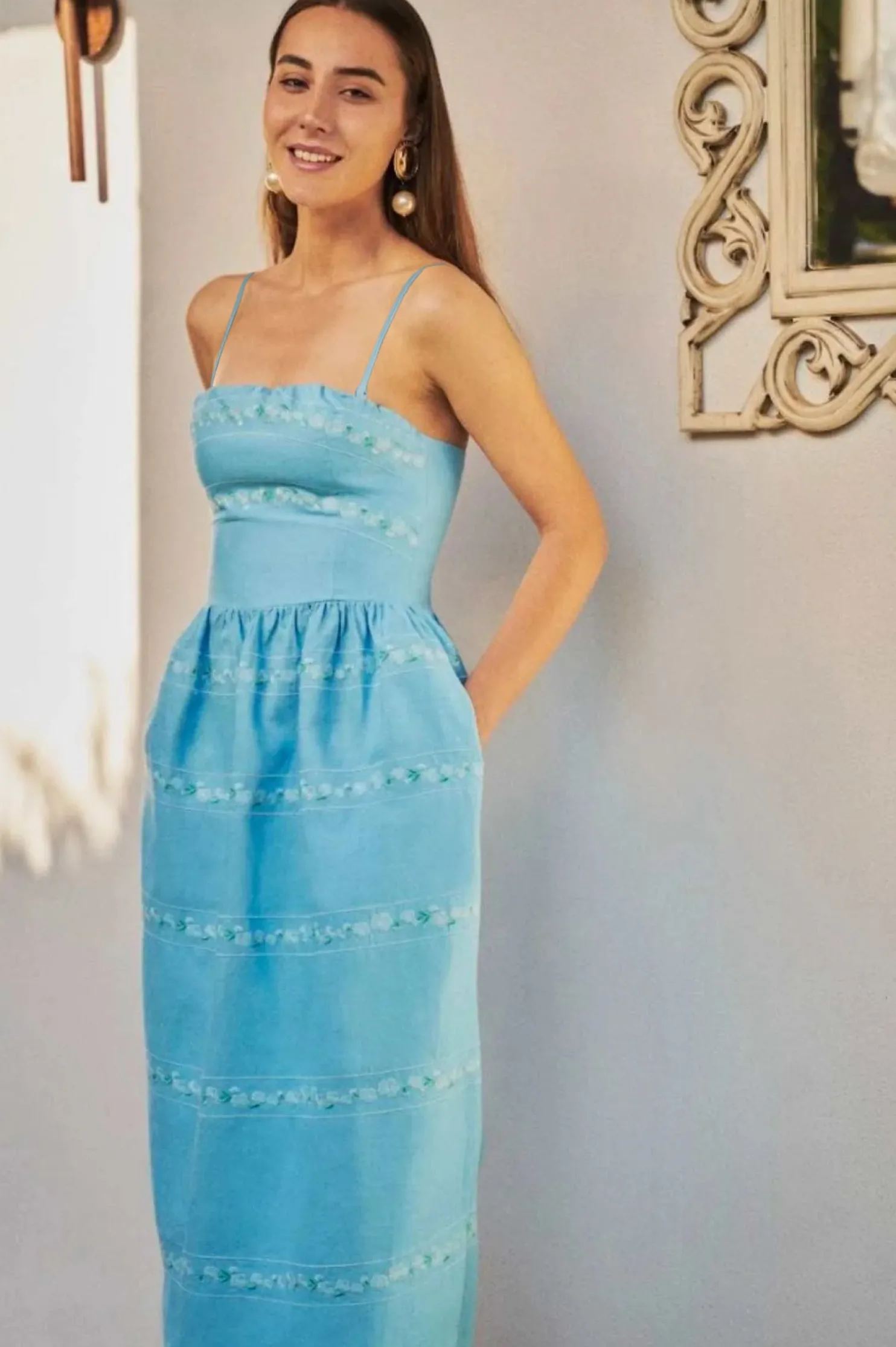 anim_dress_0.webp Fanm Mon ANIM DRESS